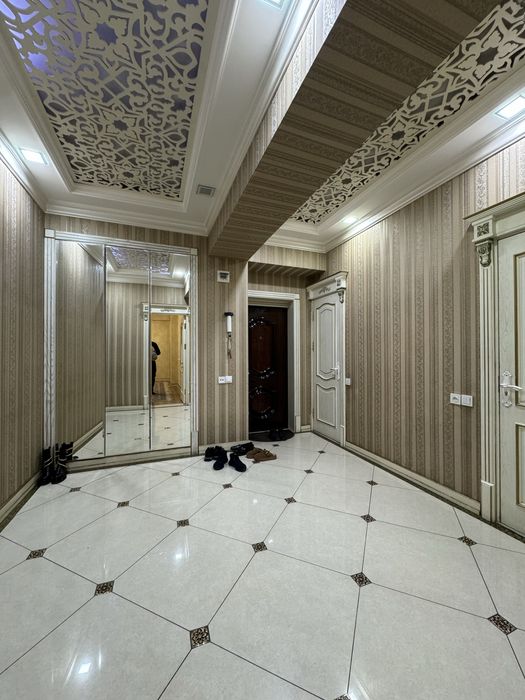 Под Офис Нурафшон 2/1/5 Евроремонт 72+72 кв.м подвал ор: Сагбон чораха