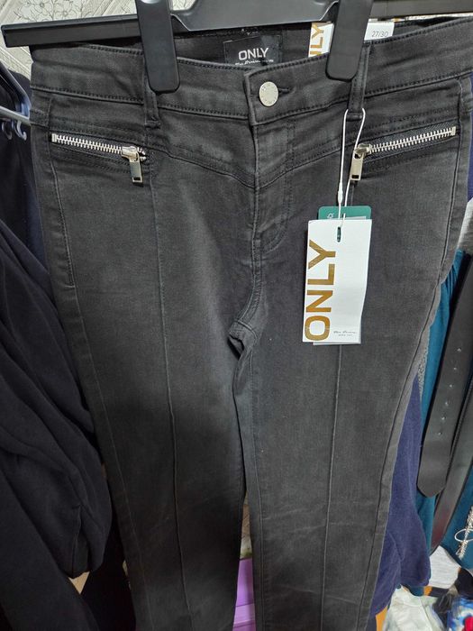 Нови аутлет дрехи на едро