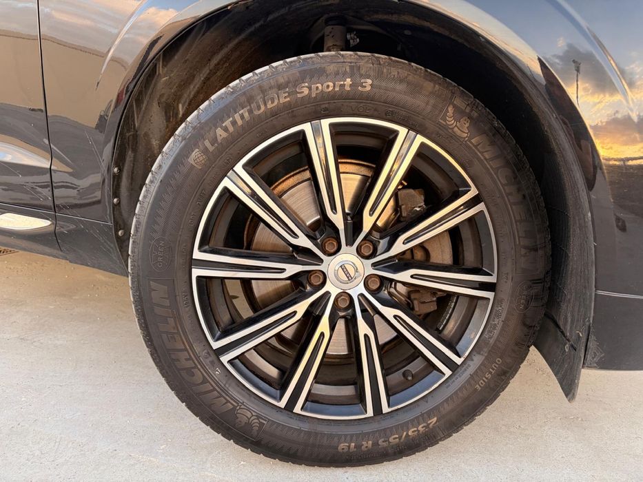Volvo XC60 D5 AWD Inscription 235CP – Bowers & Wilkins