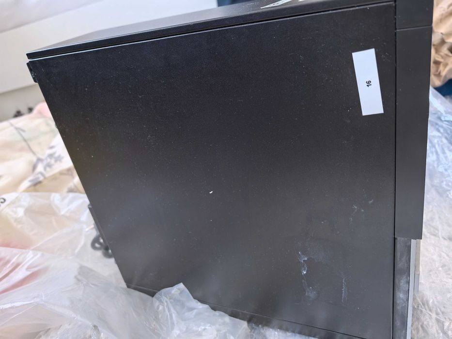 Vând unitate de calculator