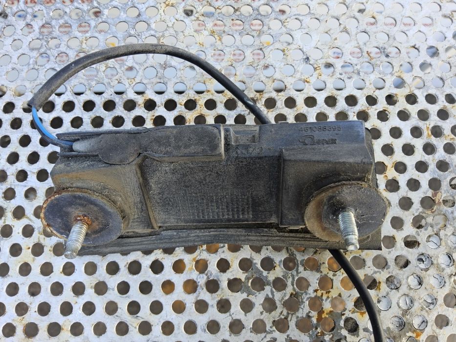 Buton deschidere Haion Opel Astra H zafira B cod 461088395