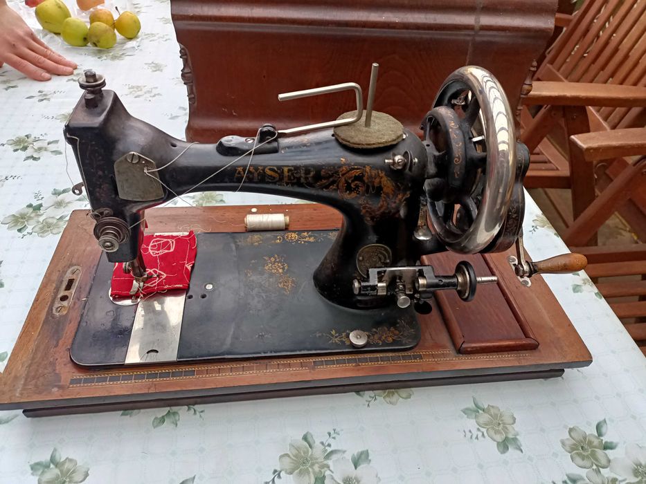 Mașina de cusut Kayser