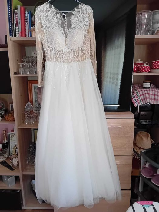 Vând rochie de mireasă și accesorii