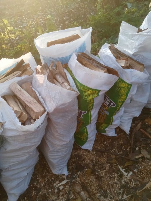 Дрова в мешках продам