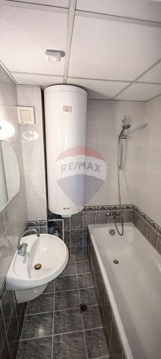 Продава се Тристаен апартамент в Варна, Спортна зала - 85 кв.м за 3059 €/кв.м - Снимка #11