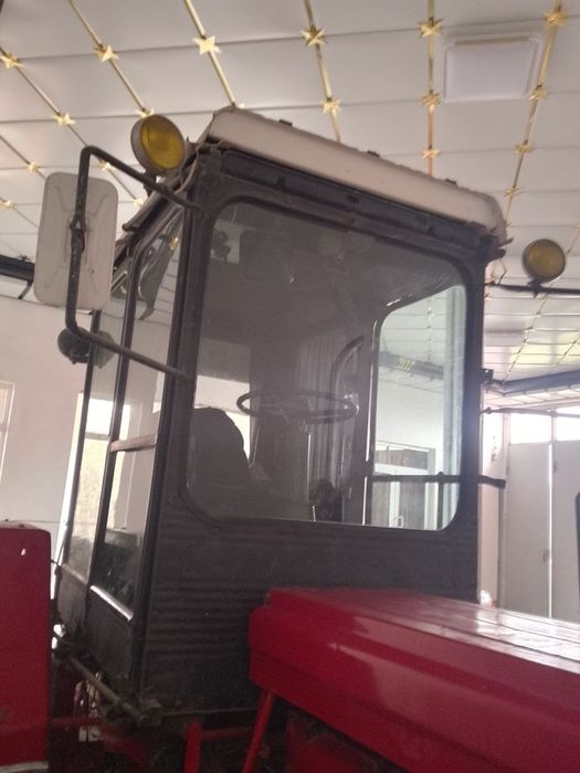 Traktor T28 Sotiladi