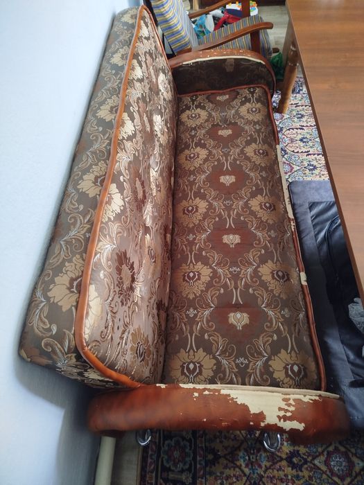 Продам диван самовывоз
