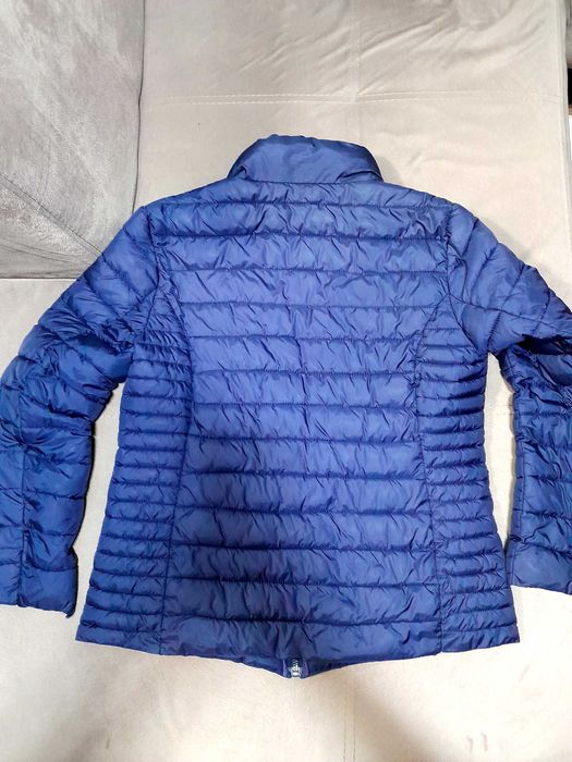 Дамско тъмно синьо олекотено яке