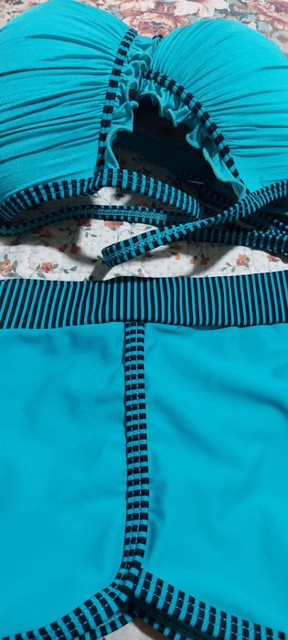 Продам красивый купальник