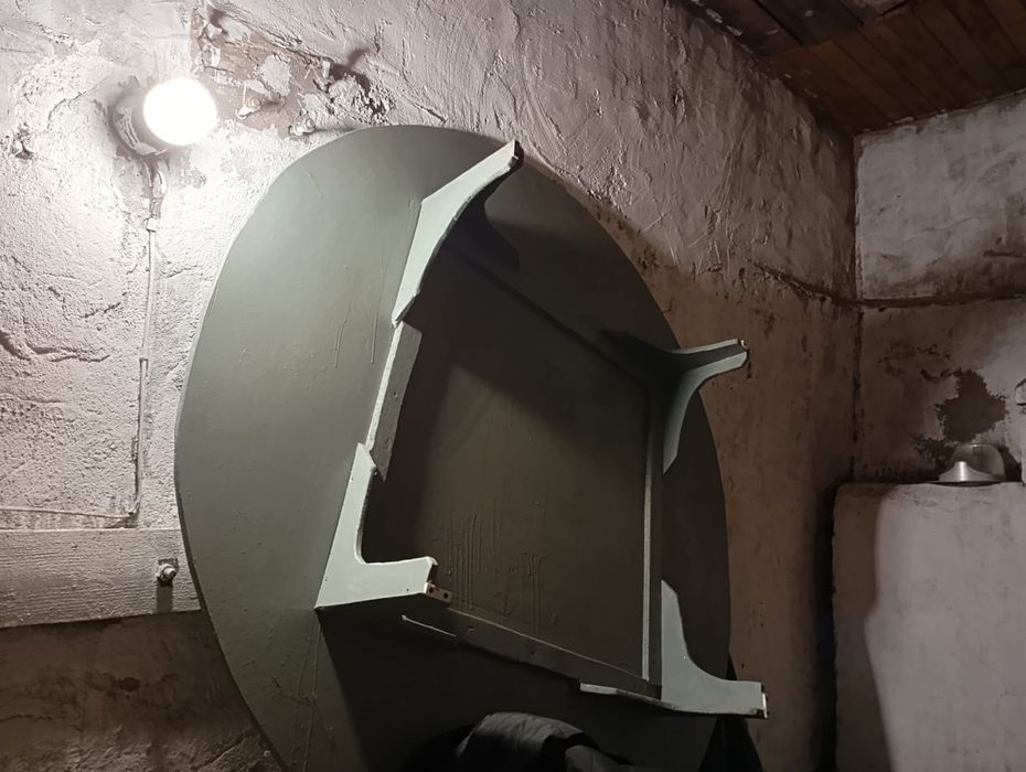 Продам круглый стол