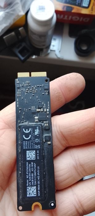 ssd для макбука 2015 года 256 гигабайт