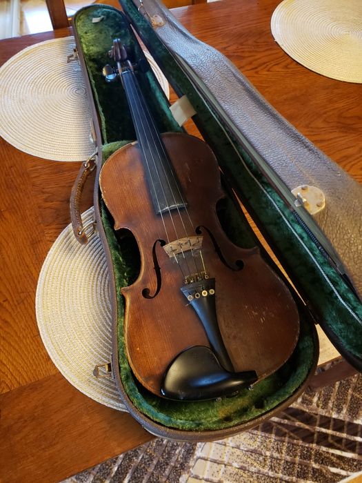 Vind vioara  antonio stradivarius