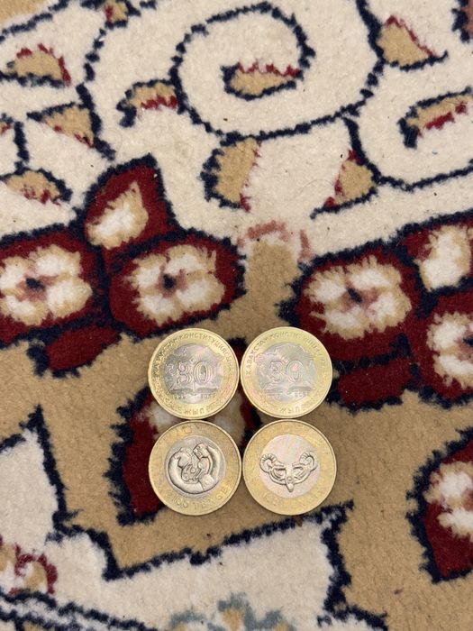 коллекционные монеты 100 тенге