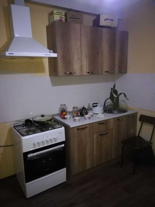 2 Хонали квартира тезда сотилади. ОР.Р 7 микр.н