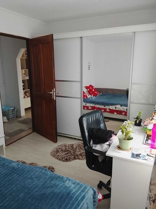 Vând apartament 3 cam