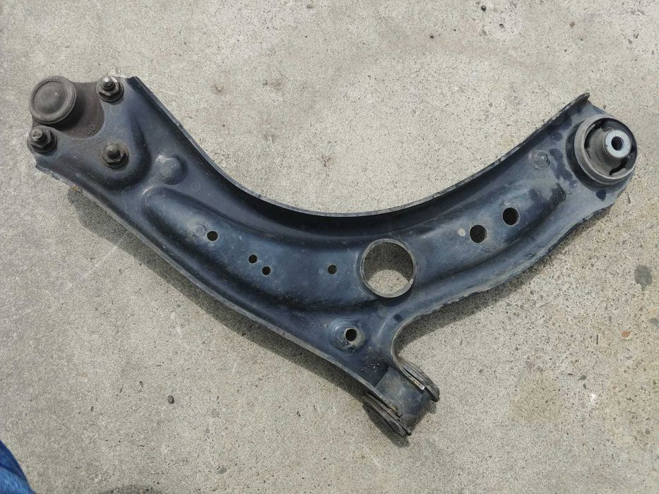 brat bascula stanga fata 1.6 tdi fata audi a3 8v 5q0407151r