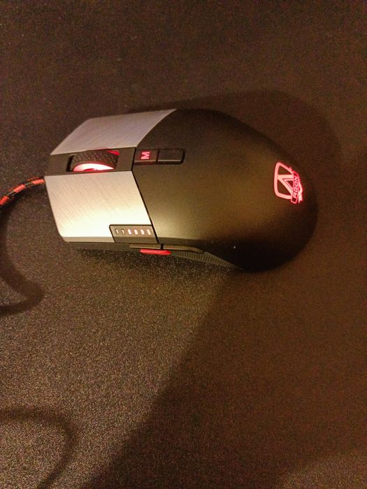 Mouse gaming AOC AGON AGM700 cu greutati