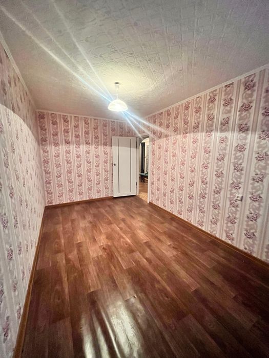 Продам 4 комнатную квартиру на Жазире