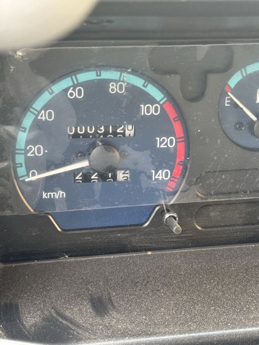 Damas Naqt va Kriditga