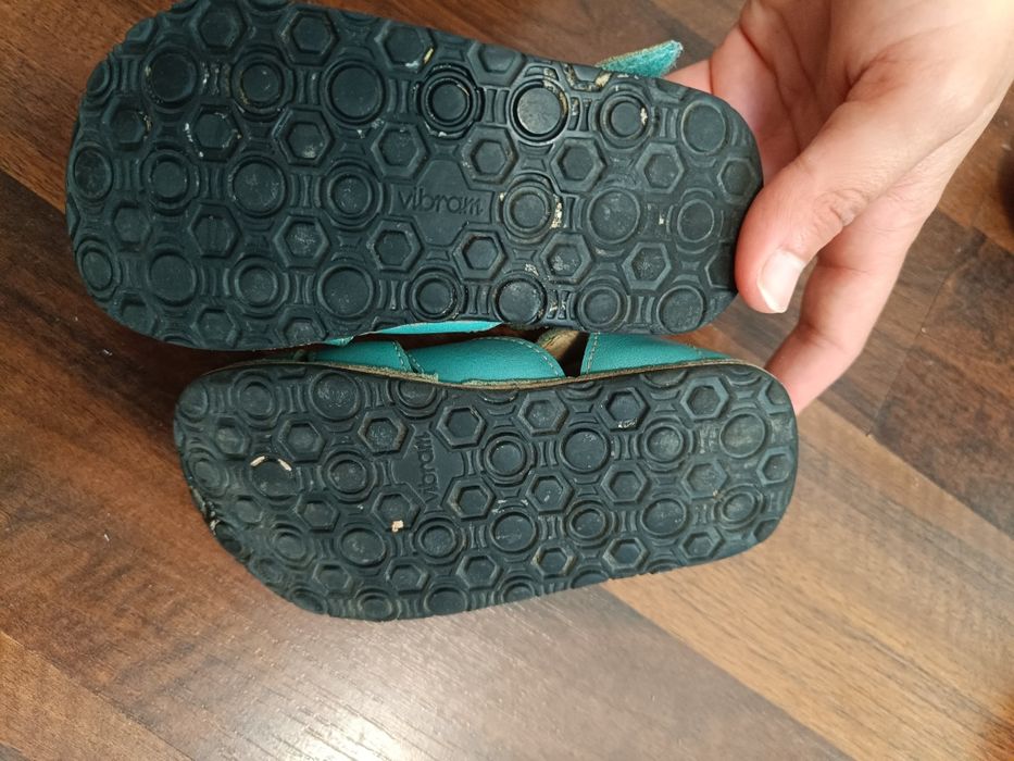 Детски боси обувки за момче и момиче