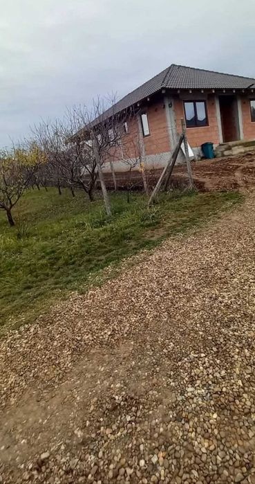 Vând parcelă intravilan