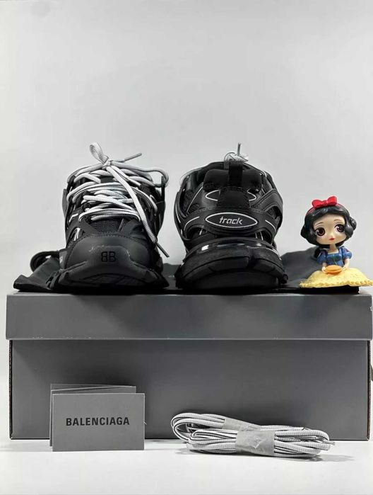 balenciaga track 3