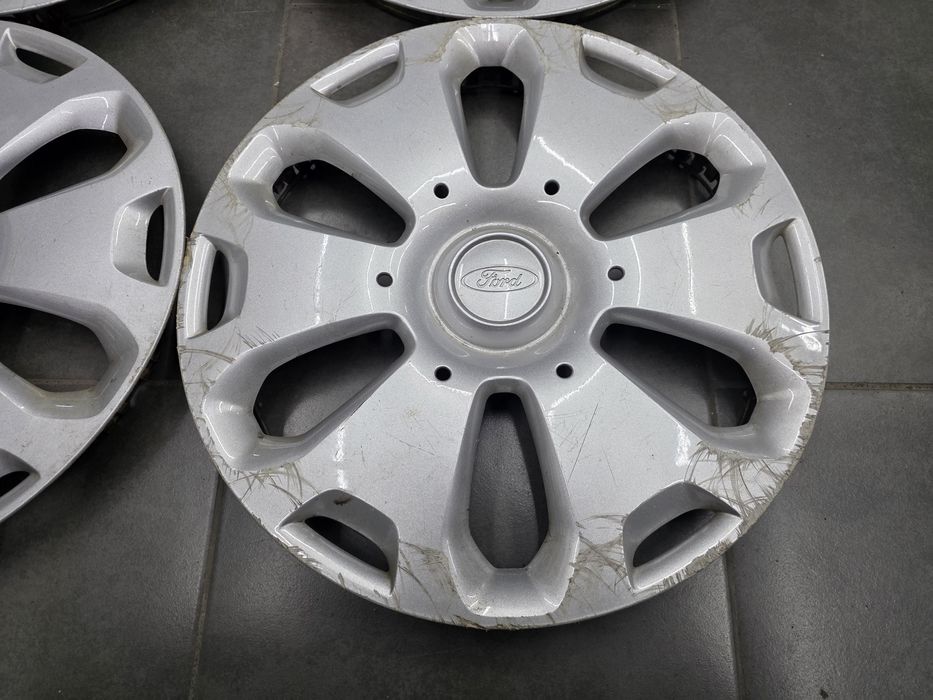 Тасове 16 - Ford