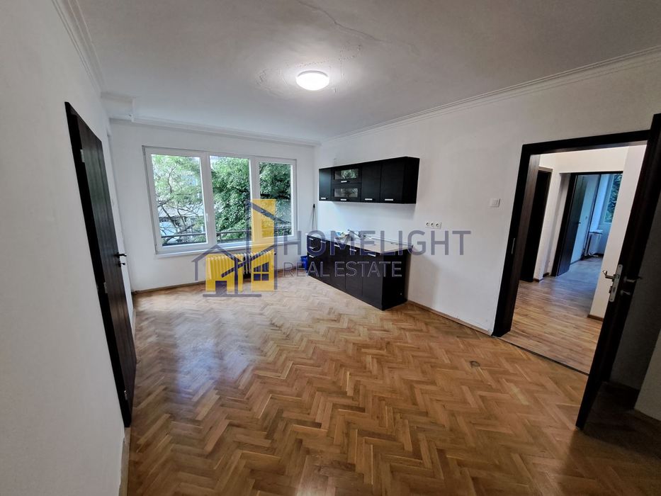 Четиристаен апартамент в кв. Медицинска академия