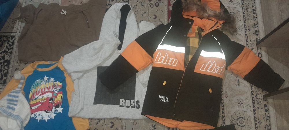 Отдам даром вещи и обувь