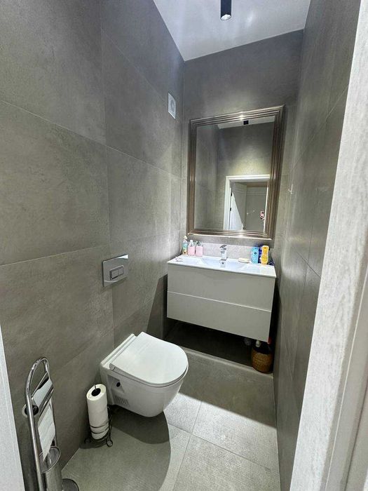 Продается квартира в новостройке в центре Ташкента.