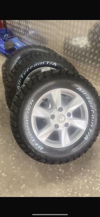 Продам диски   оригинал на лексус 570