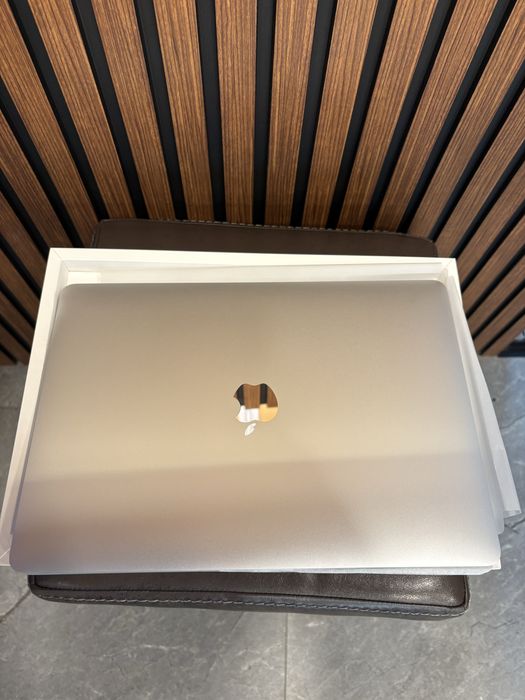 Vand MacBook 13-inch