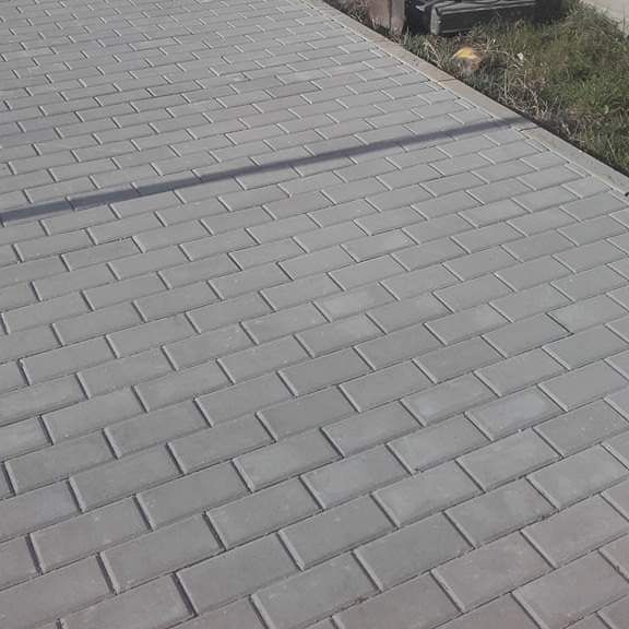 Producator pavele, pavaje, capace gard. Asiguram transport si montaj