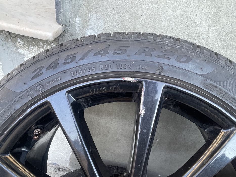 4 cauciucuri Pirelli Scorpion Winter+4 jante- a 5 a bonus