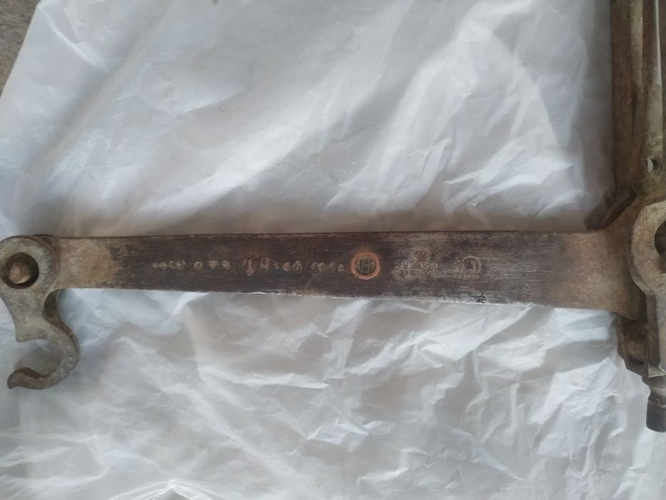 Продаются старинные дореволюционные весы