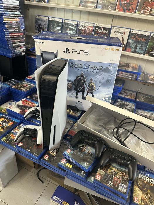 PlayStation 5 cu disk God of War Impecabil, Full Box, Garanție 30 Zile