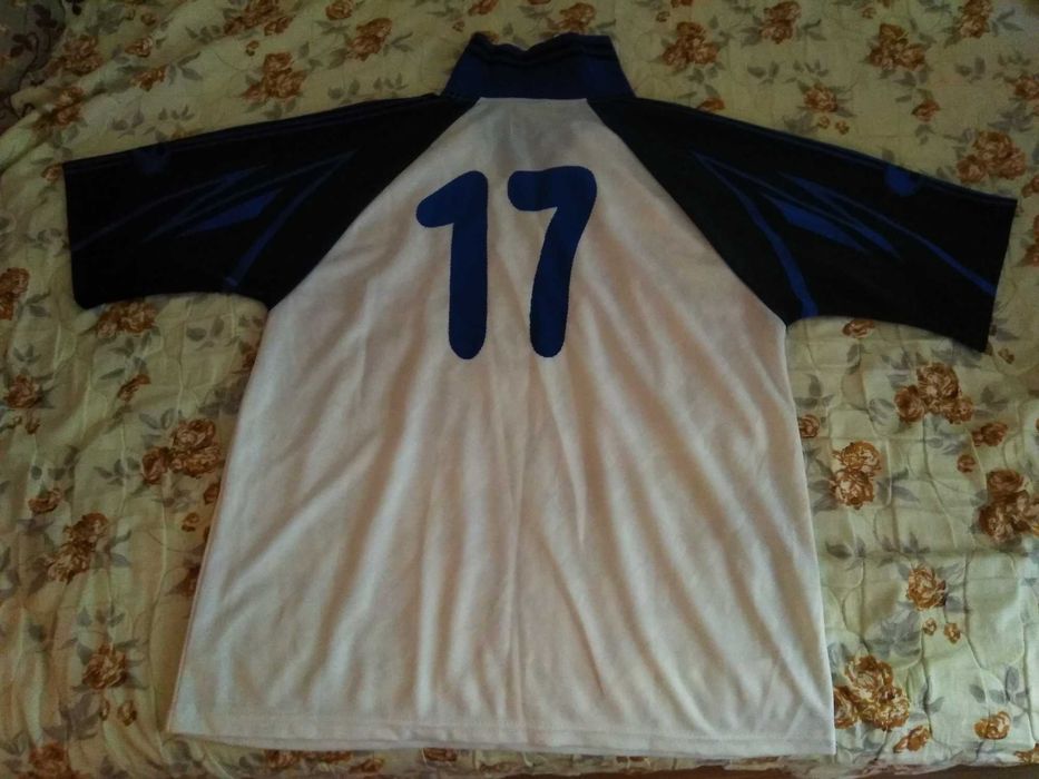 Футболни тениски и тениски за вратар