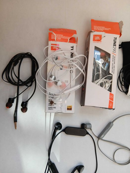 Casti cu fir JBL, casti wireless , albe,negre, gri,perfect functionale