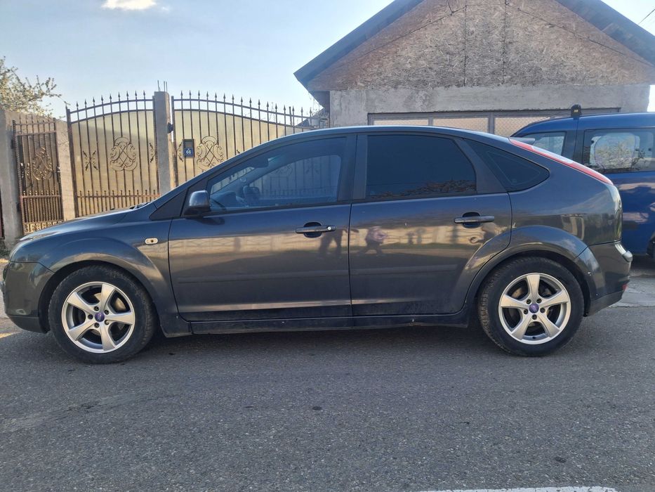 FORD Focus 0 — imagine 5