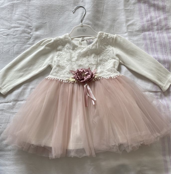 Продам  платье на девочку