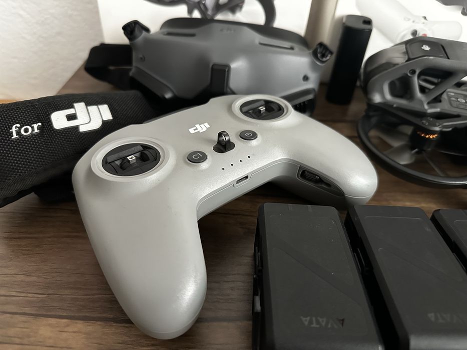Dji avata + 5 baterii + FPV controller 2 + googles 2