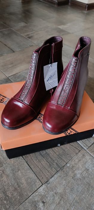 Дамски зимни боти