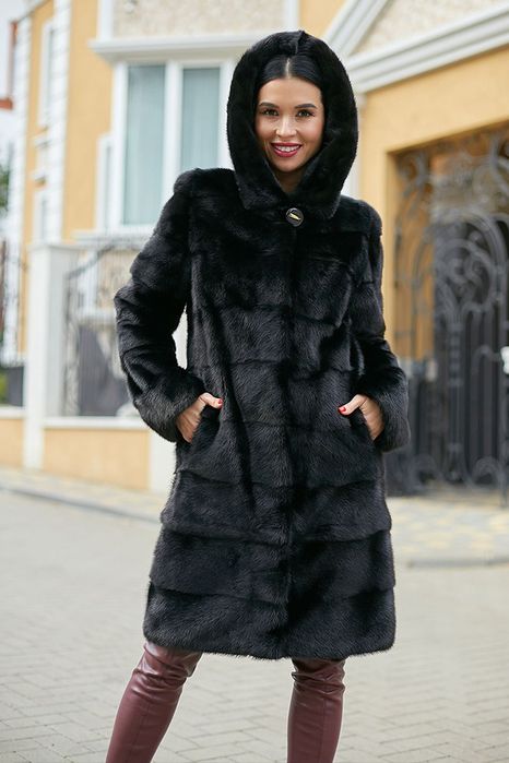 Продам молодежную норковую шубу.