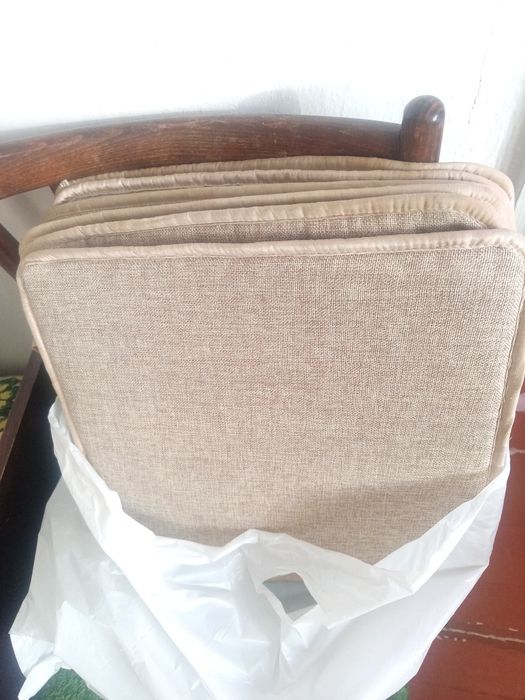 Продам советскую корзину и на стулья чехлы