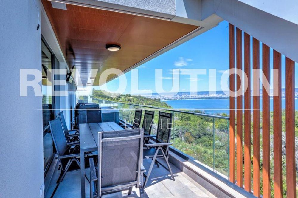 Дава се под наем Четиристаен апартамент в Варна, Галата - 207 кв.м за 2194.02 € - Снимка #8