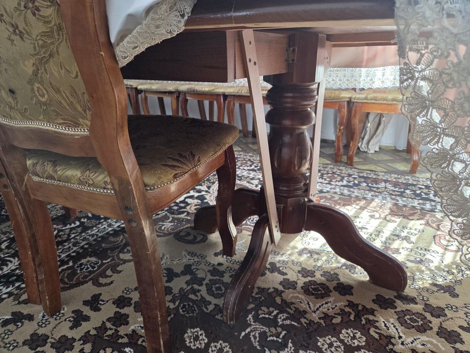Продам стол со стульями