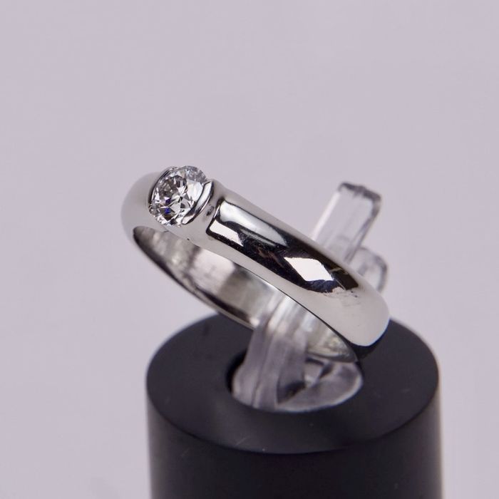 Tiffany Etoile платина 0.35 карат бриллиант