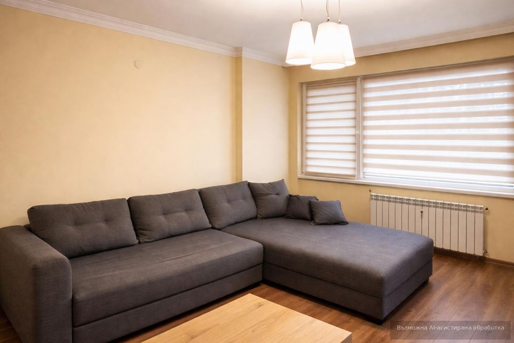 Тристаен апартамент в района на Центъра