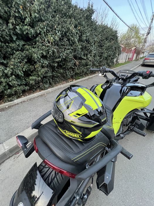 Shoei GT-Air II Aperture TC-3 (finisaj lucios, în culorile negru, gri și galben-neon).