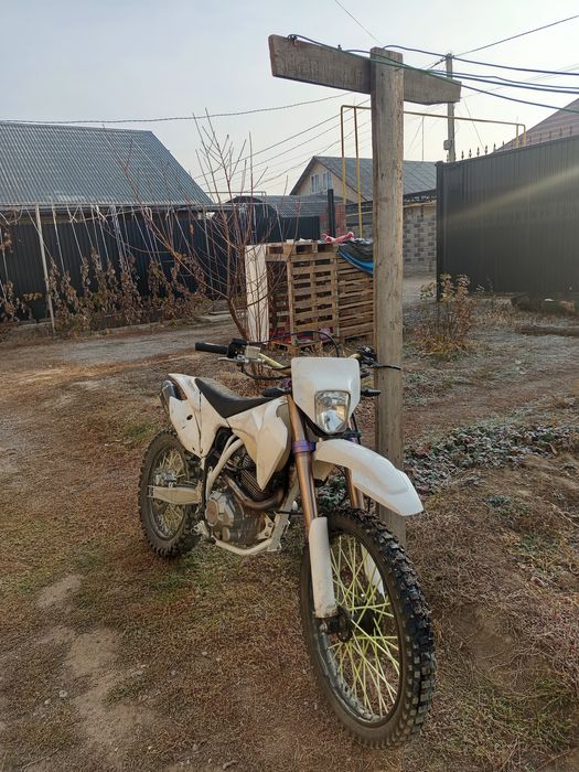 Продам эндуро 172мотор